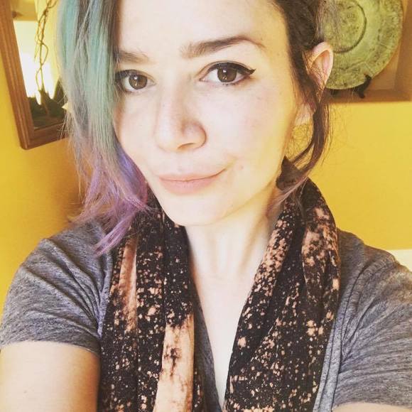 Meet your Posher, Danielle - Picture 1 of 1